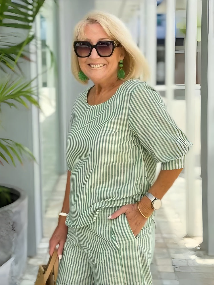 Round-neck short-sleeved striped suit for women